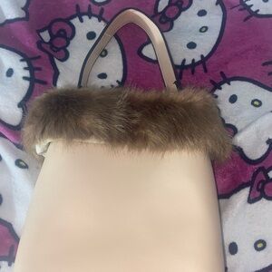 Vintagesque purse. Faux fur